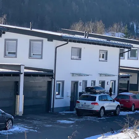 Haus *