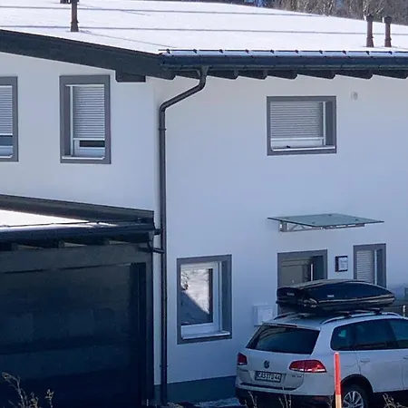 Haus *